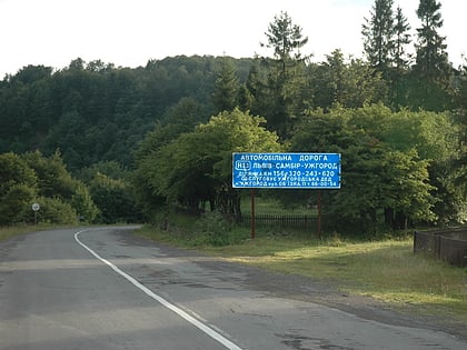 uzhok pass nadsiansky regional landscape park
