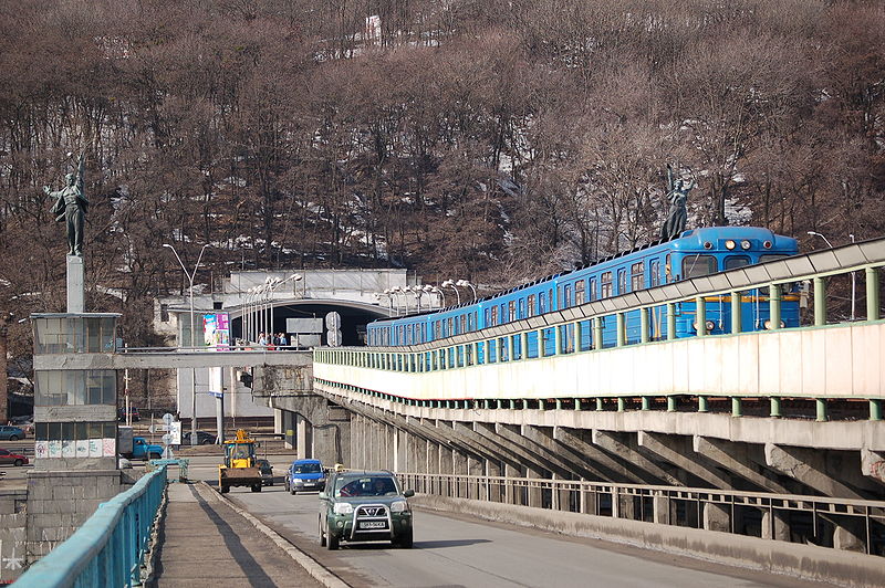 Puente del Metro de Kiev