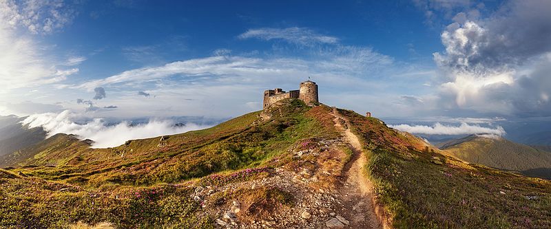 Obserwatorium Astronomiczno-Meteorologiczne na szczycie Pop Iwan