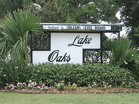 Lake Terrace/Lake Oaks