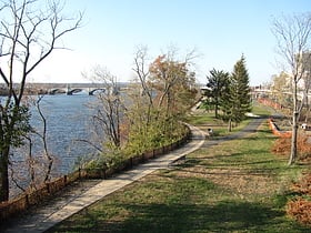 connecticut river walk park springfield