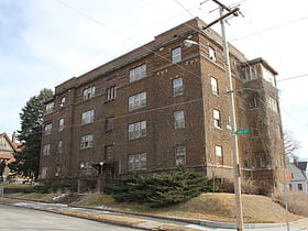 West Farnam Apartments