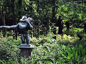 umlauf sculpture garden and museum austin