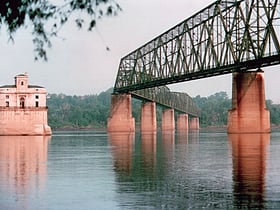 Chain of Rocks Bridge