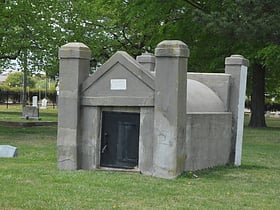elmwood cemetery norfolk