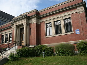 Quinsigamond Branch Library