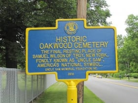 oakwood cemetery troy