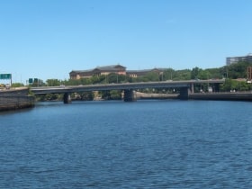 Vine Street Expressway Bridge