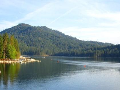 bass lake bosque nacional sierra