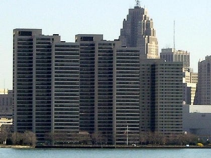 riverfront towers detroit