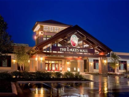 the lakes mall muskegon