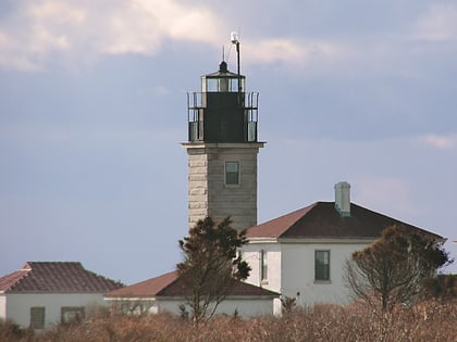 beavertail lighthouse jamestown
