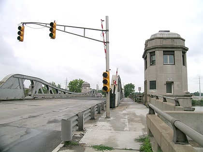 west jefferson avenue rouge river bridge detroit