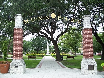 Munn Park Historic District