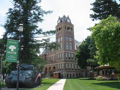 winnebago county courthouse forest city