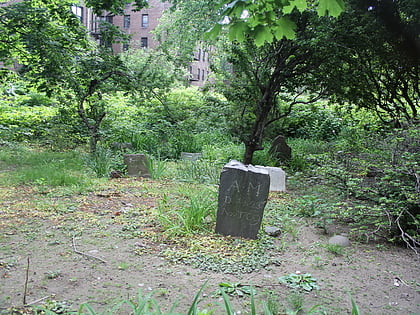 moore jackson cemetery new york city
