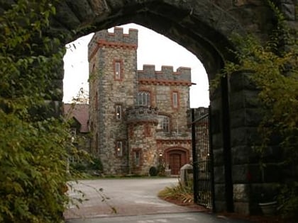 Searles Castle