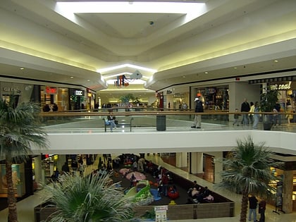 oakland mall troy