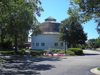 wheeler magnus round barn arlington heights