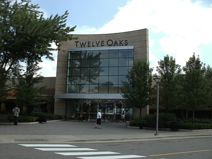 twelve oaks mall novi