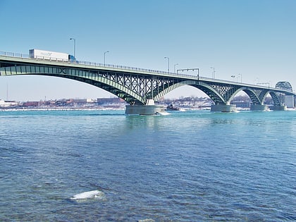 peace bridge buffalo