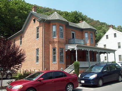 clarence hovermale house berkeley springs