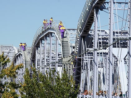 purple people bridge newport