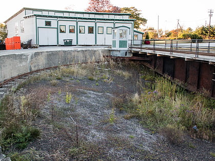 rockland turntable and engine house