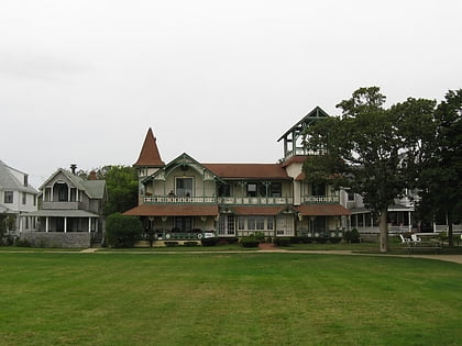 oak bluffs