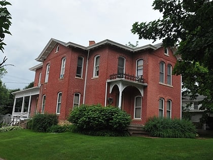 dr g s martin house maquoketa