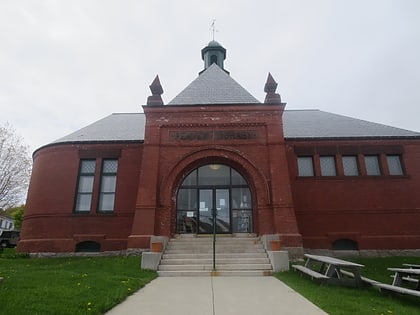 peavey memorial library eastport