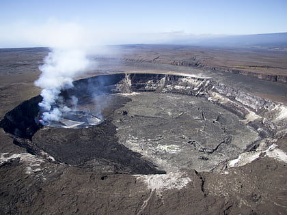 halemaumau crater volcano village