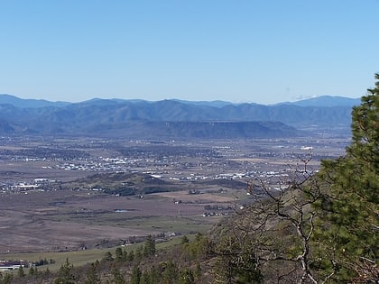 upper and lower table rock