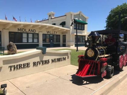 three rivers museum muskogee