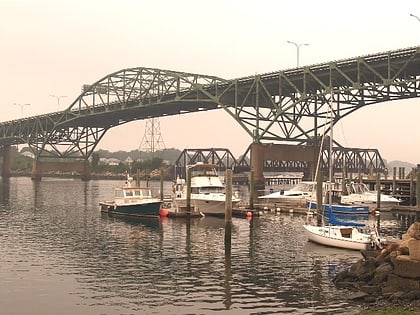 sakonnet river bridge newport