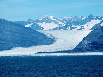 yahtse glacier area salvaje wrangell saint elias