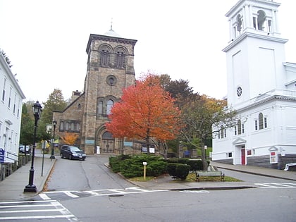 Primera iglesia parroquial en Plymouth