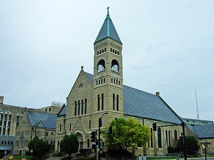 cathedrale saint ambroise de des moines