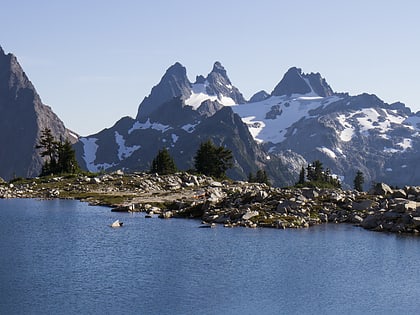 overcoat peak alpine lakes wilderness