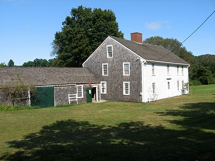 wing fort house sandwich