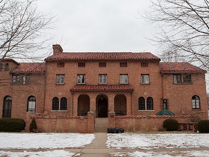 phi mu sorority house urbana