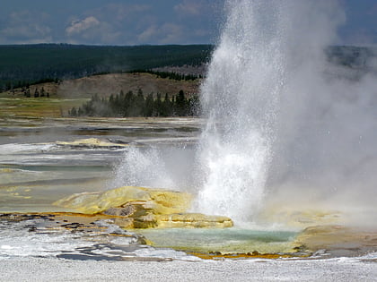 clepsydra geyser yellowstone nationalpark