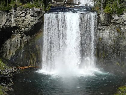 chutes colonnade parc national de yellowstone