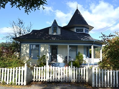 horace j and ann s shinn cottage cottage grove