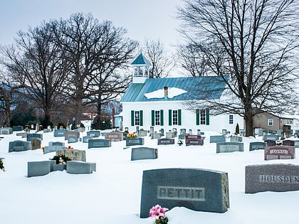 Graves Chapel and Cemetery