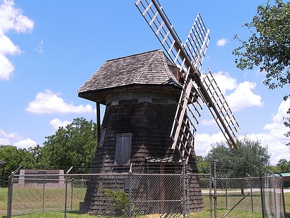 victoria grist windmill