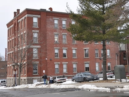 Wellington Street Apartment House District