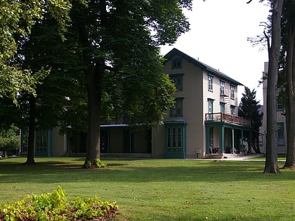 Irving Female College