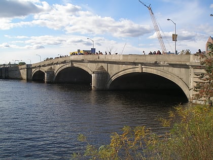 river street bridge boston