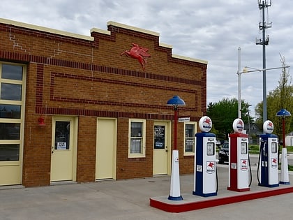 pioneer oil company filling station grinnell